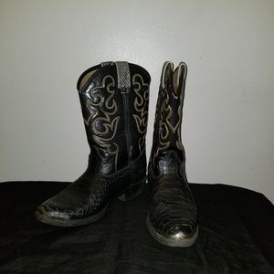 Big boys youth size 2 black cowboy boots